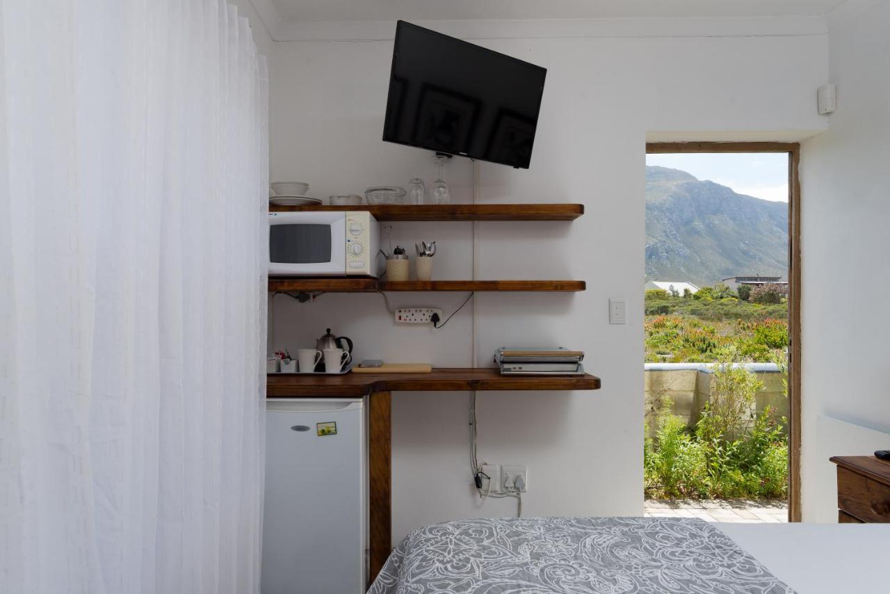 Stay At Friends Economic Rooms Malkopvlei Exterior photo